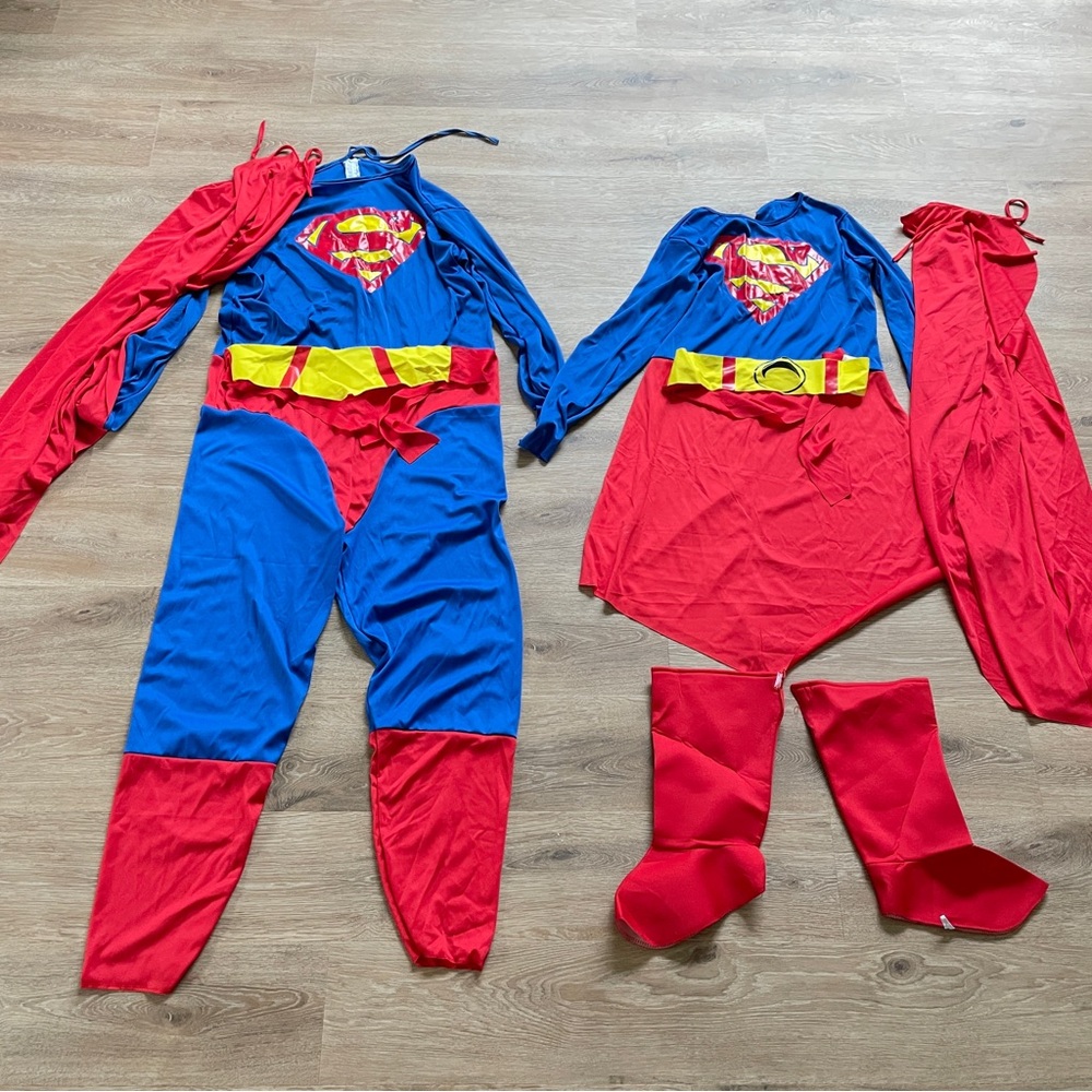 Superman and superwoman costumes Halloween